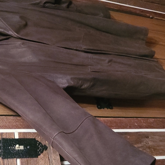 Men's XL brown Danier leather jacket - Picture 3 of 4